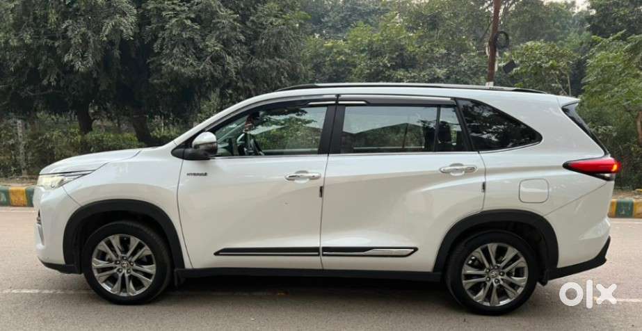 Toyota Innova Hycross 2.0 Zx (o) Hybrid 7 Str, 2024, Electric