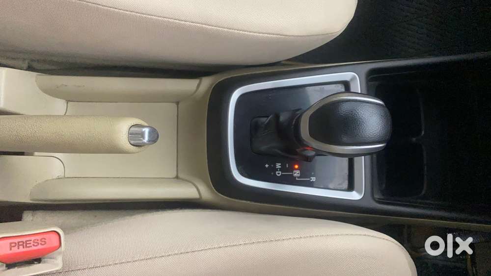 Maruti Suzuki Swift Dzire Amt Vdi, 2018, Diesel