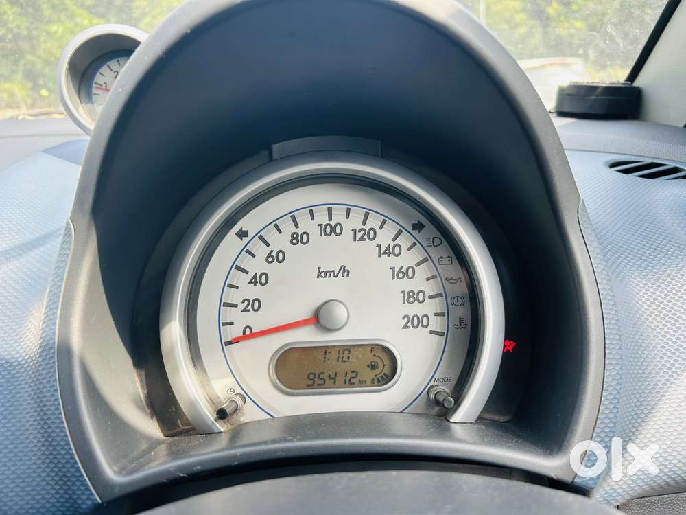 Maruti Suzuki Ritz Zxi, 2010, Petrol