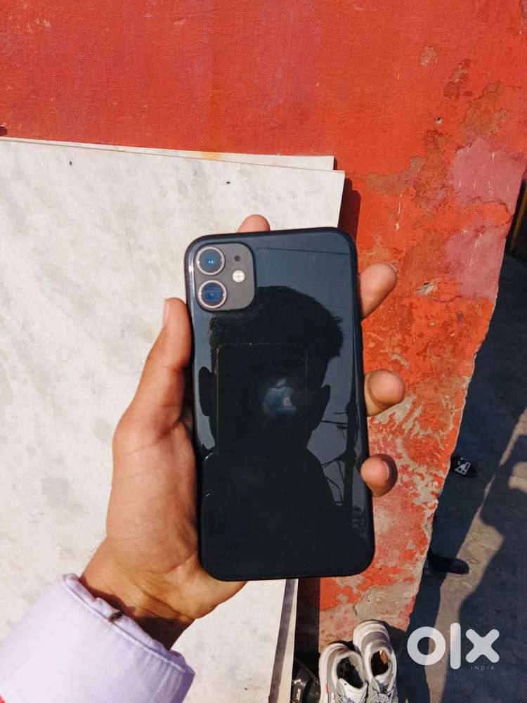 iPhone 11 (64 GB) Black