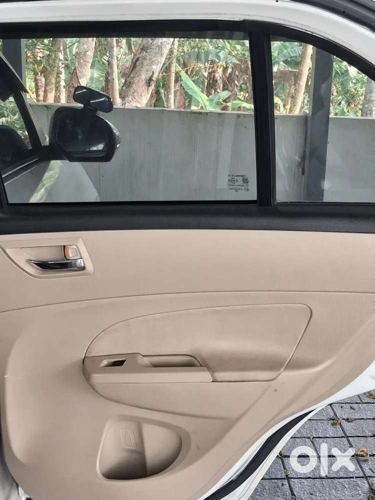 Maruti Suzuki Swift Dzire 2014