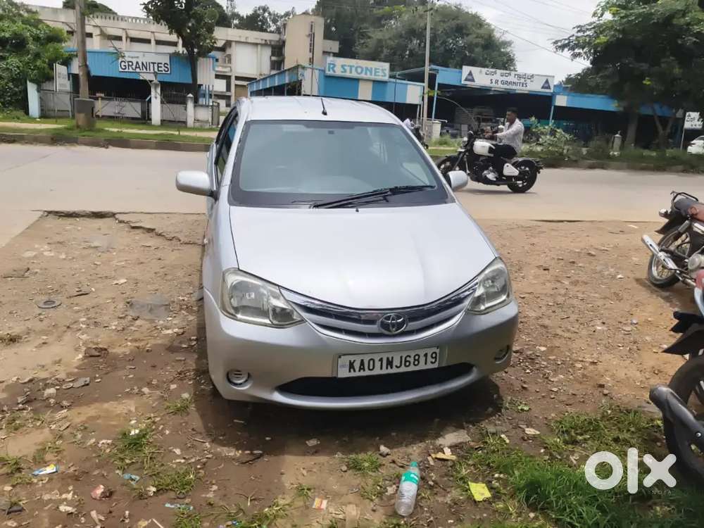 Toyota Etios 2011 90000 Km Driven