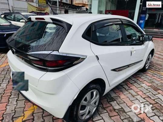 Tata Altroz Xm Plus (s), 2025, Petrol