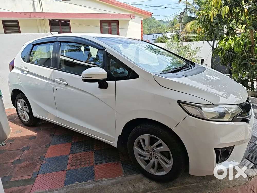 Honda Jazz 1.2 V Cvt (2016) – Automatic With Paddle Shifters