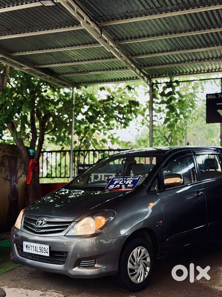 Toyota Innova 2011 Diesel Well Maintained New Tyres , Sound System