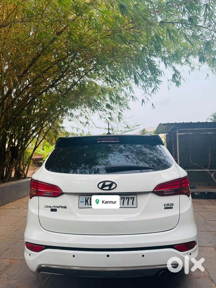 Hyundai Santa Fe 2015 Diesel Well Maintained