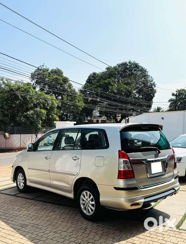 Toyota Innova 2012innova ( Vx ) Diesel 180000 Km Driven