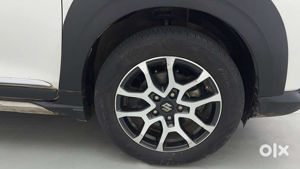 Maruti Suzuki Xl6 1.5 Alpha Plus Mt, 2022, Petrol