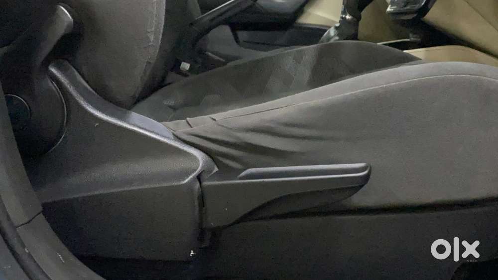 Skoda Slavia 1.0 Ambition Tsi At, 2022, Petrol