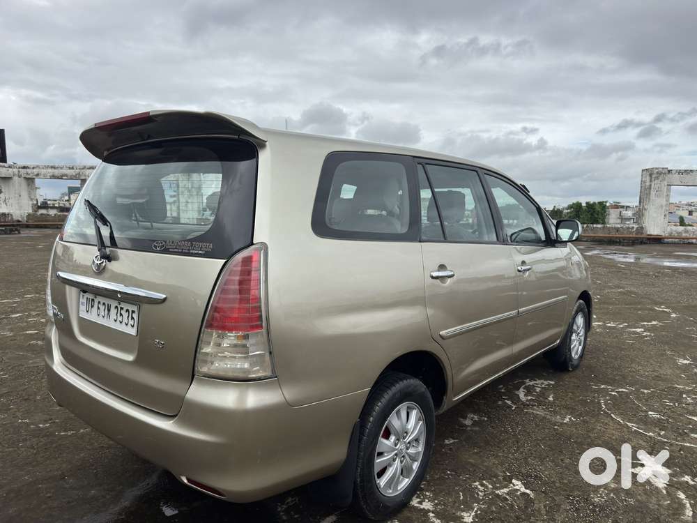 Toyota Innova 2.5 V 7 Str, 2011, Diesel
