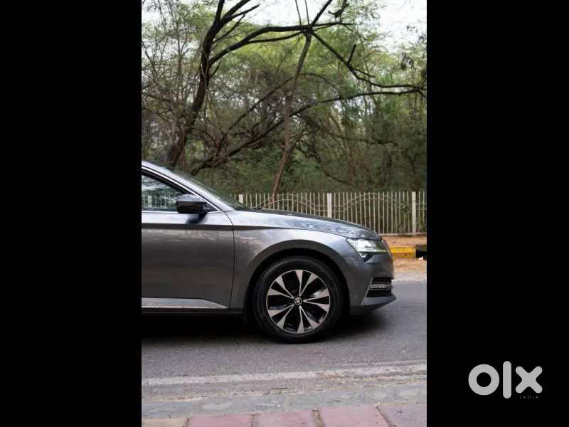 Skoda Superb 2.0 L&k Tsi At, 2023, Petrol