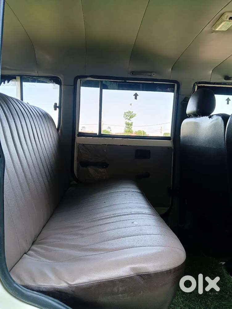 Bolero 8 Seater