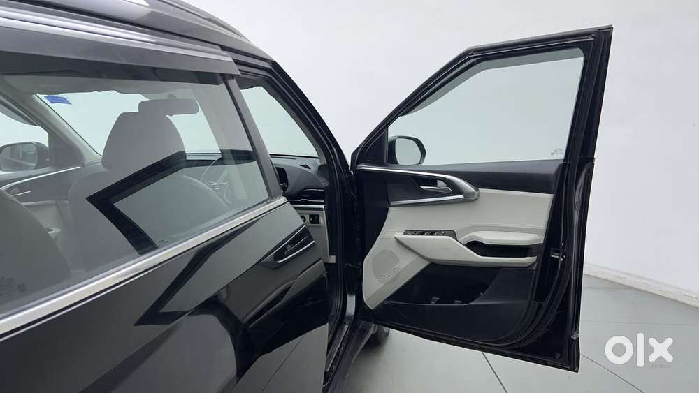 Kia Carens 1.4 Prestige Plus Turbo 7 Str, 2023, Petrol