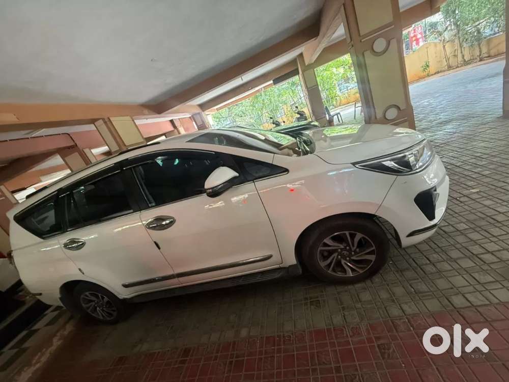 Toyota Innova Crysta [2020-ongoing] 2.4 Gx 7 Str, 2022, Diesel