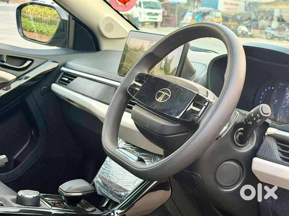 Tata Nexon, 2025, Petrol