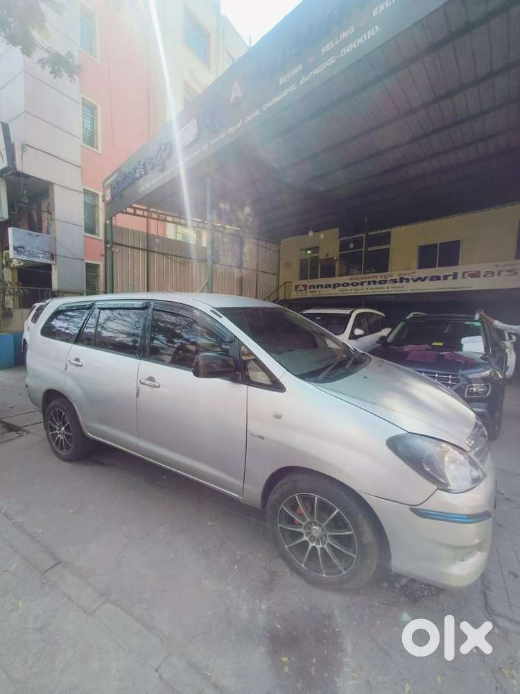 Toyota Innova 2.5 Gx 7 Str Bs-iii, 2006, Diesel