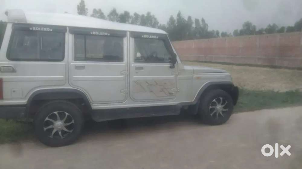 Mahindra Bolero 2016 Diesel 100000 Km Driven