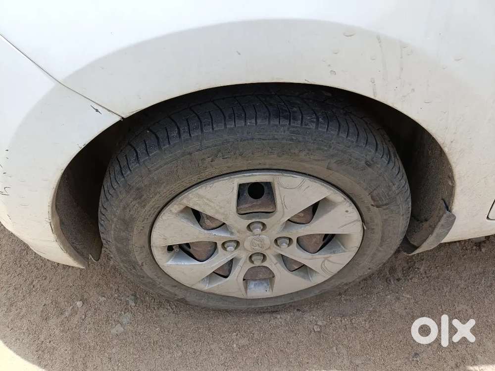 Xcent 2014 Good Condition Vehicle Insurance Valid 2027