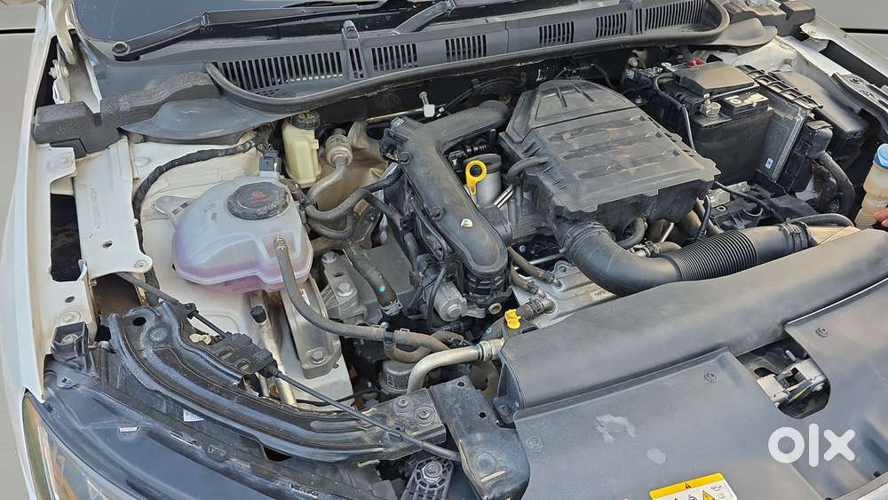 Skoda Slavia Style 1.0l Tsi Mt, 2022, Petrol