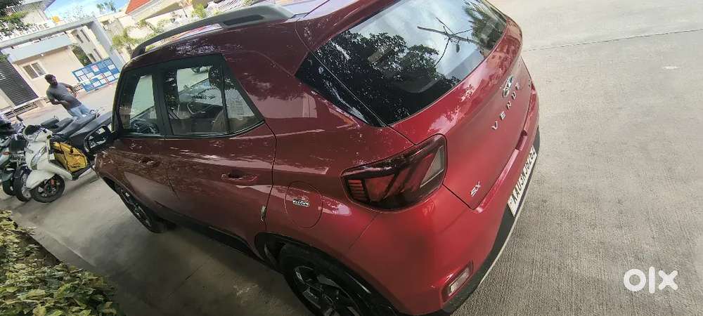 Hyundai Venue Imt  40,600 Km  Single Owner  Top Condition