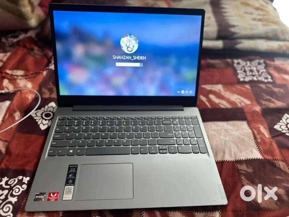 New condition laptop 8gb ram 512gb SSD