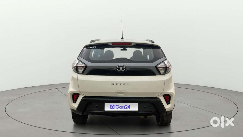 Tata Nexon 1.2 Revotron Xm (s), 2021, Petrol