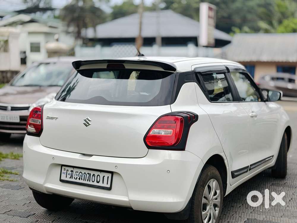 Maruti Suzuki Swift Vxi Optional, 2023, Petrol