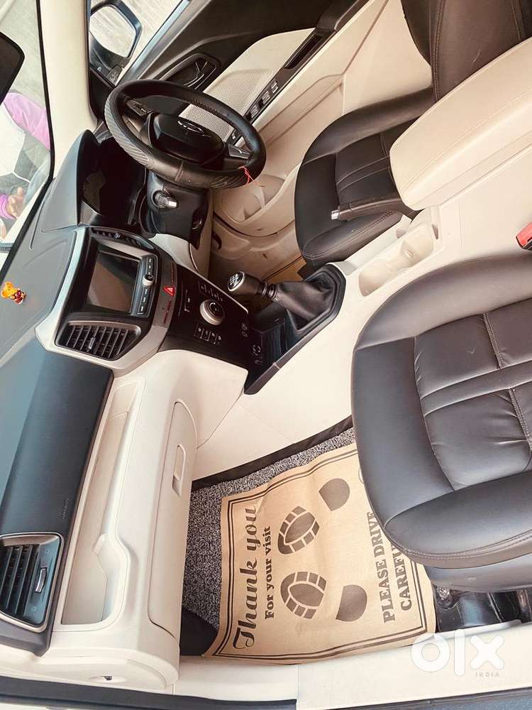 Mahindra Xuv300 Turbosport 2020 Petrol Well Maintained