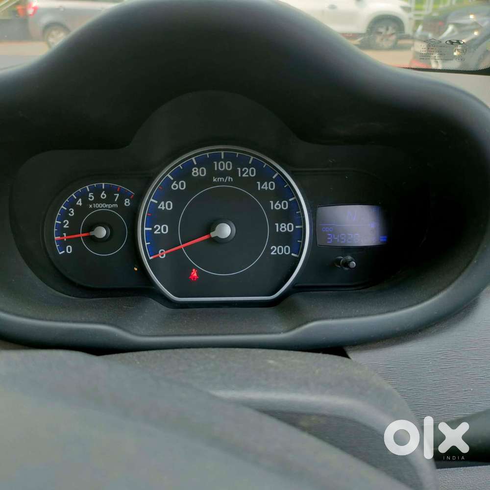 Hyundai I10 Sportz At, 2013, Petrol