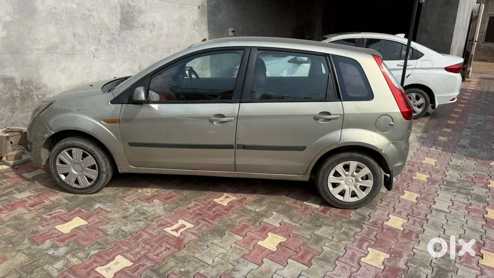 Ford Figo Diesel 2011 Manual Titanium