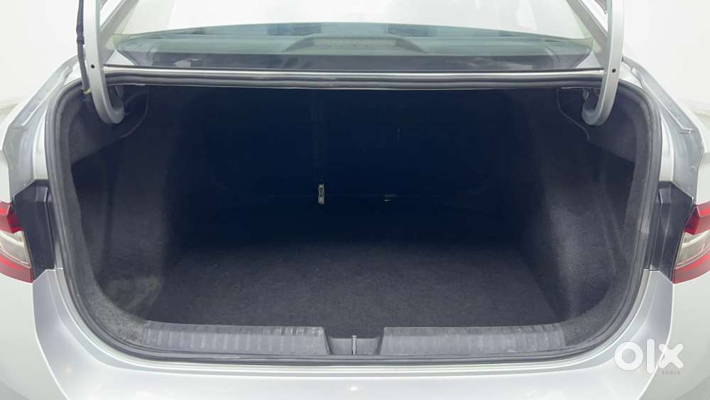 Skoda Slavia Style 1.5l Tsi Dsg, 2022, Petrol