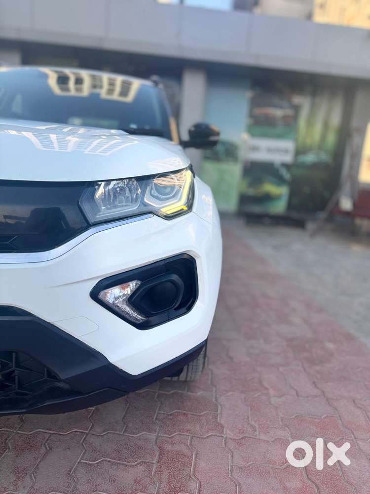 Tata Nexon 1.5 Revotorq Xm (s), 2021, Petrol