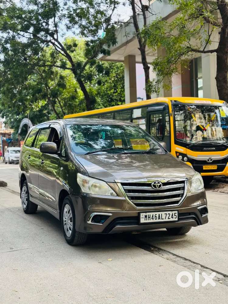 2015- Toyota Innova 2.5 G