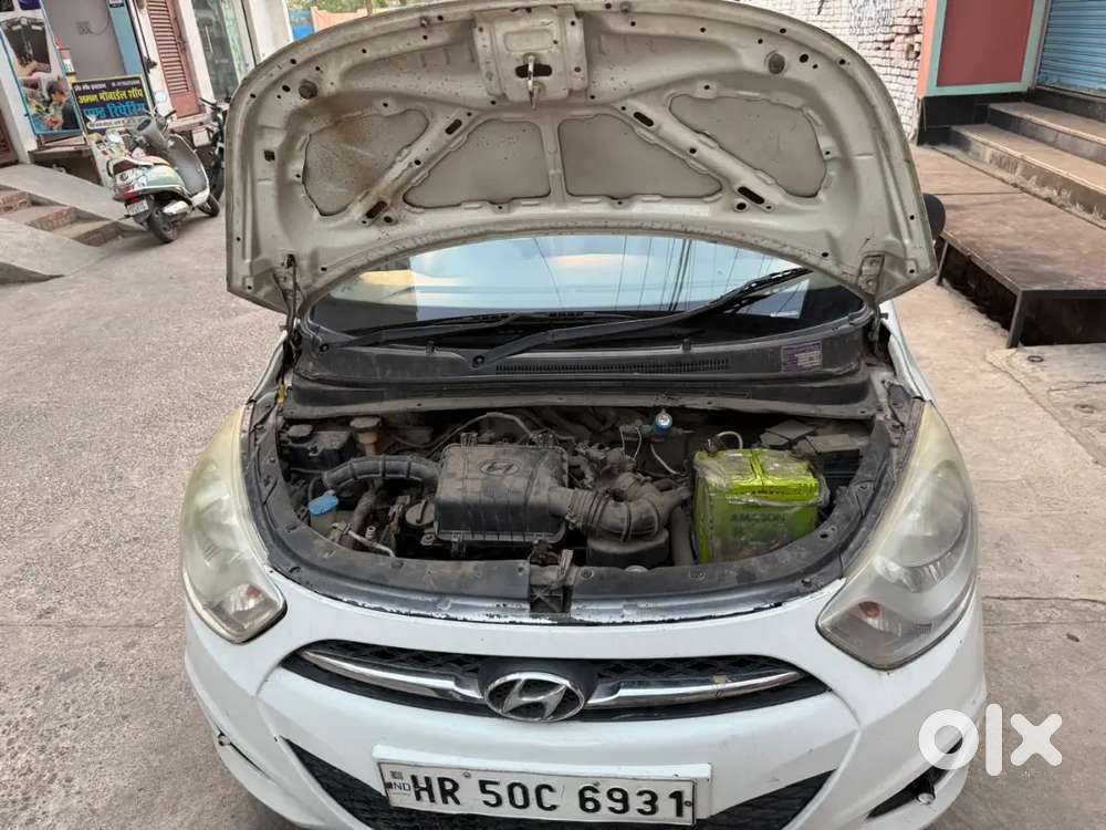 Hyundai I10 Era 2013 Hybrid Manual Car Cng
