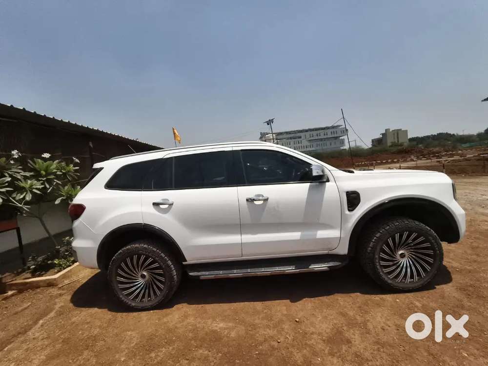 Ford Endeavour 3.2 Titanium 4x4  At