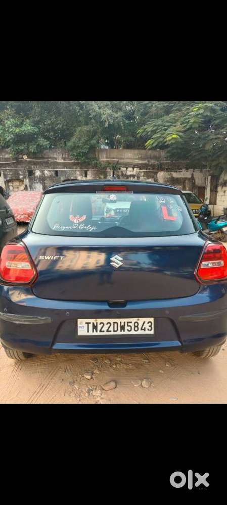 Maruti Suzuki Swift Vxi + Manual, 2022, Petrol