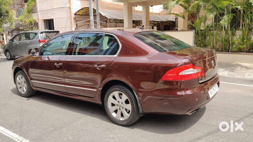 Skoda Superb 1.8 Elegance Tsi At, 2011, Petrol