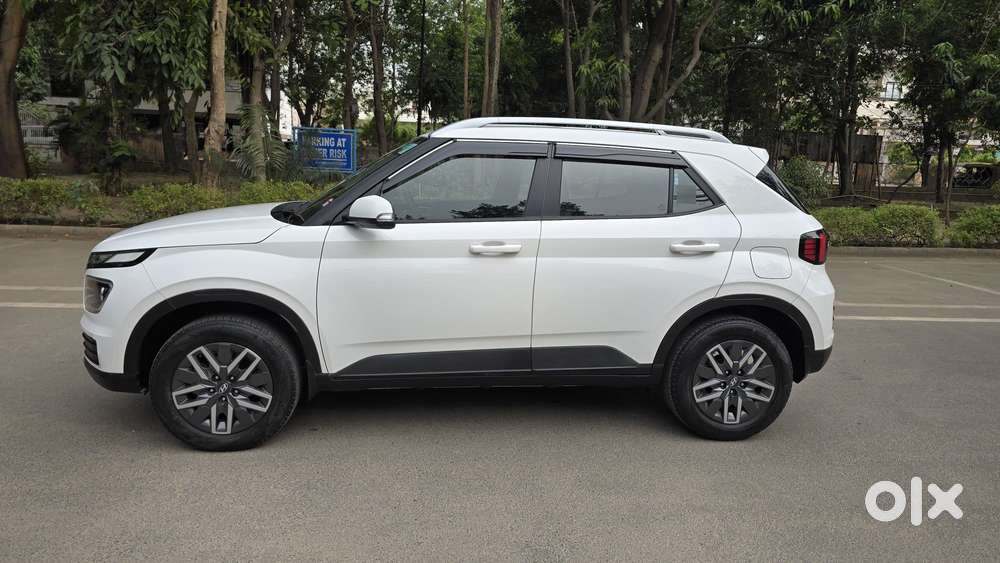 Hyundai Venue 1.0 S (o) Turbo Imt, 2023, Petrol
