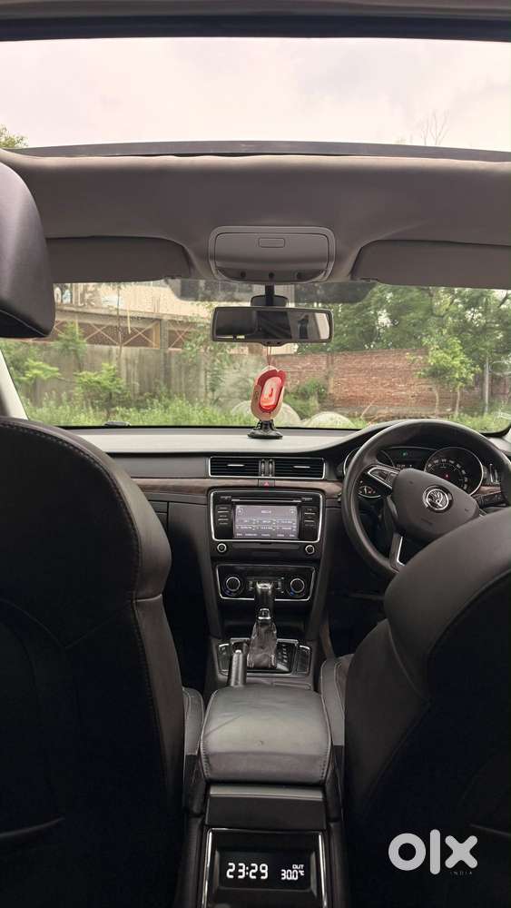 Skoda Superb Elegance 1.8 Tsi At, 2015, Petrol