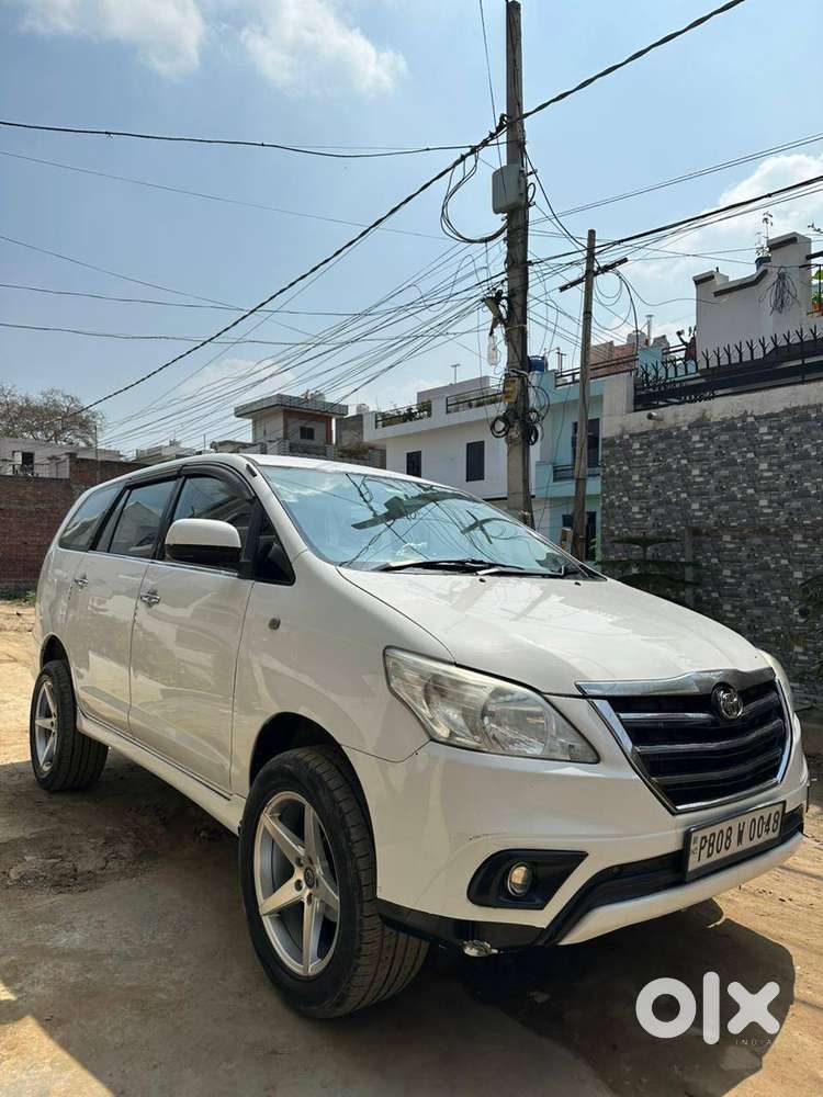 Toyota Innova 2011 Diesel Well Maintained