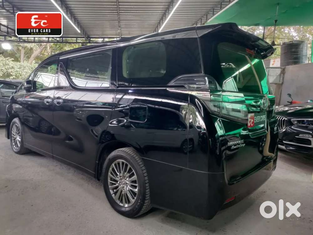 Toyota Vellfire, 2022, Petrol