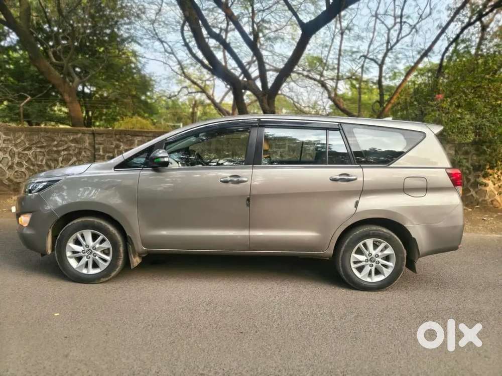 Toyota Innova Crysta 2.4 V 7 Str, 2016, Diesel