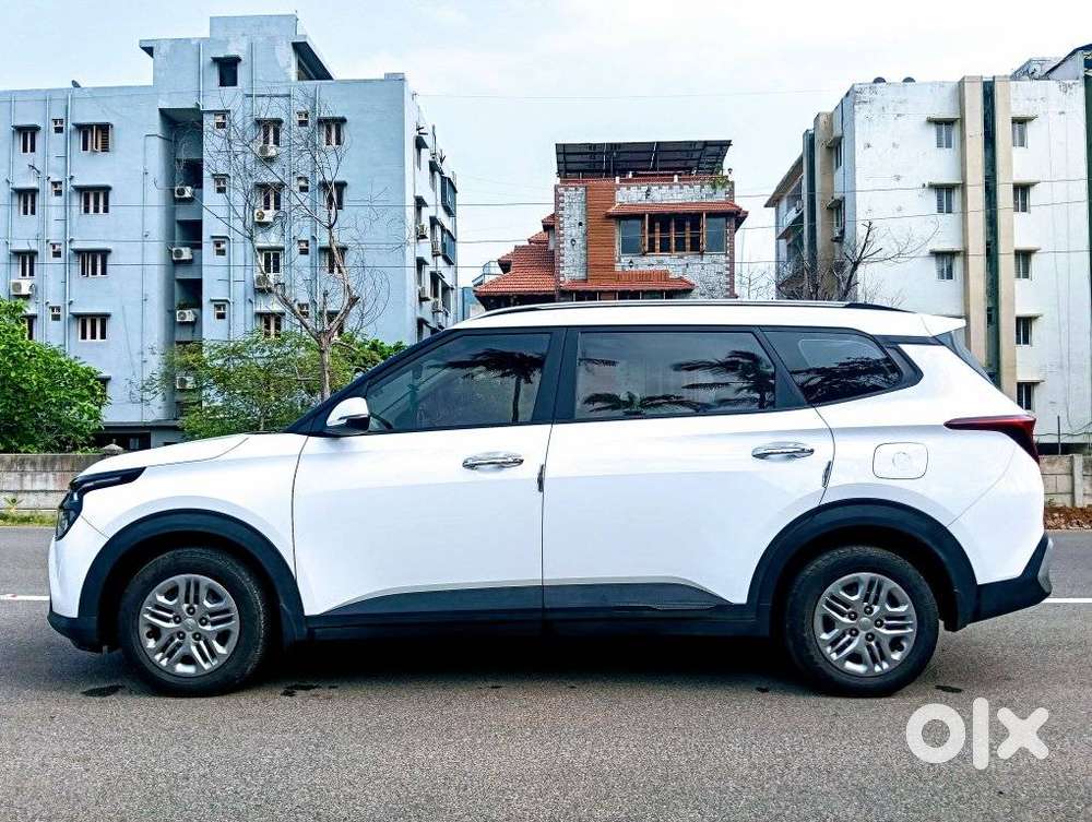 Kia Carens 1.4 Prestige 7 Str, 2023, Petrol