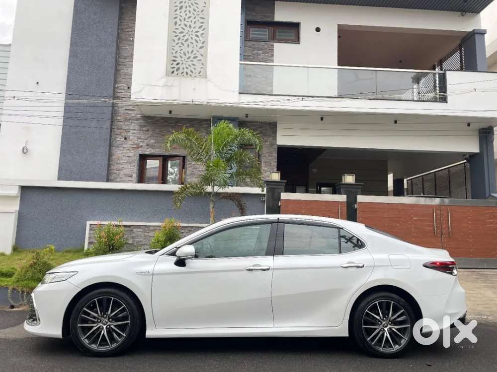 Toyota Camry Hybrid, 2022, Petrol
