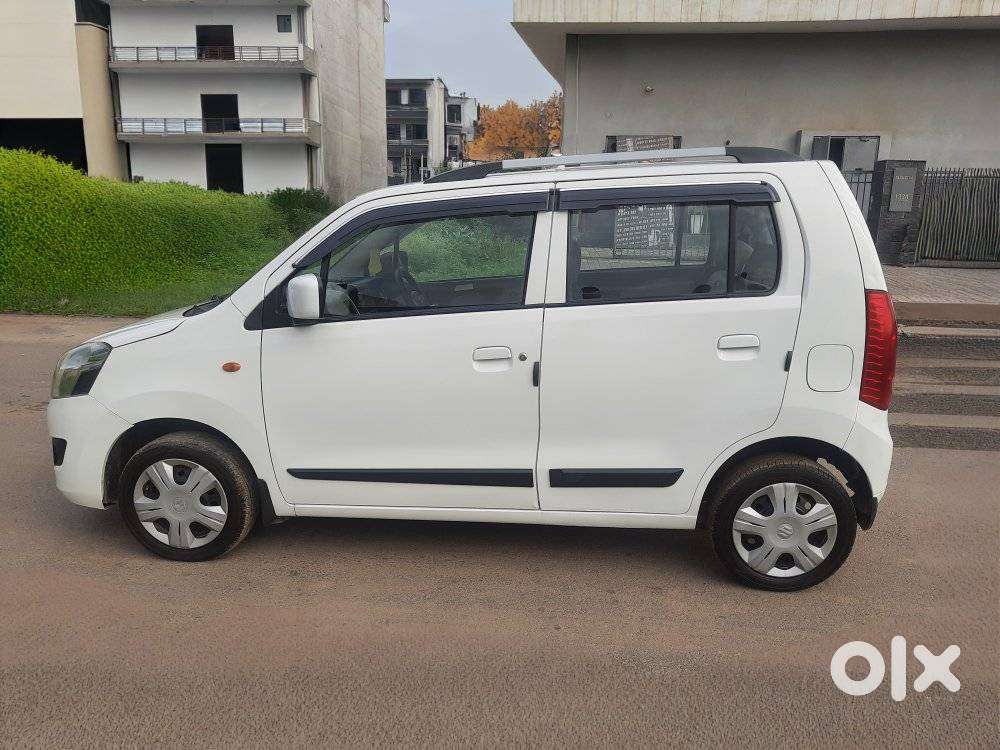 Maruti Suzuki Wagon R 1.0 Vxi Amt, 2016, Petrol