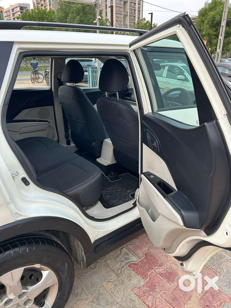 Mahindra Xuv300 W6 Diesel, 2023, Diesel