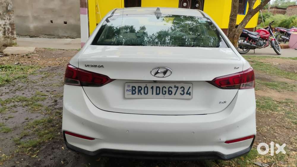 Hyundai Verna 2017 November Car Manual