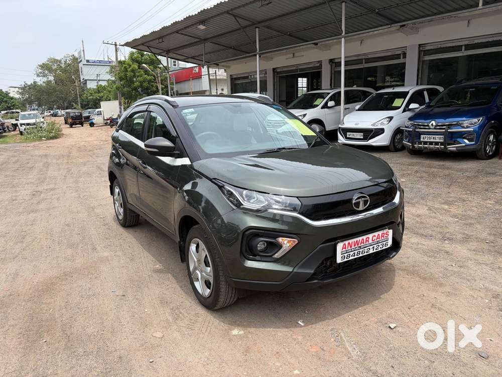 Tata Nexon 1.5 Revotorq Xm (s), 2023, Petrol