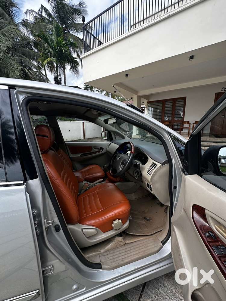 Toyota Innova Diesel 2011 Car