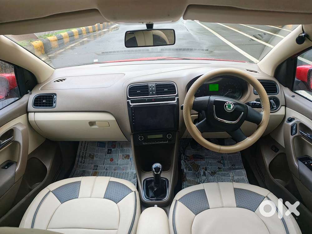 Skoda Rapid Elegance 2012